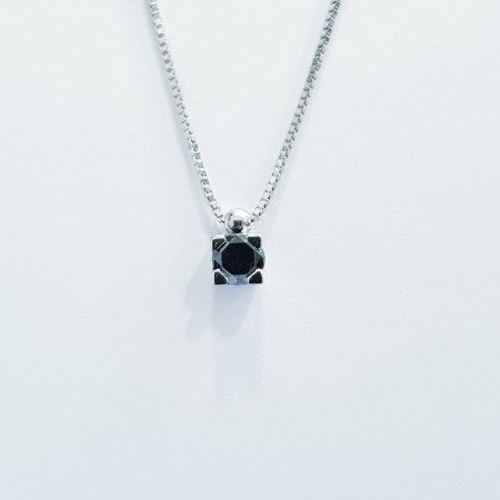Light point diamond necklace in 18 kt 0.20 ct gold-black square model