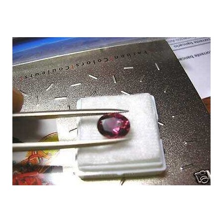 TOURMALINE ROUGE 2.87 CARAT OVALE REMISE 70 %