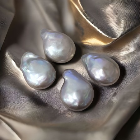 GOUTTE GRIS PERLE OU POIRE TAHITI 15-16 mm POIDS 41 CARATS