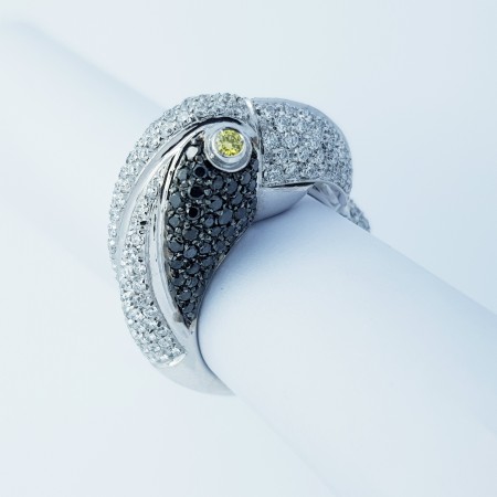 18kt gold ring with Certified Diamonds - Model (Tucano)
