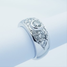 18kt White Gold Ring with Certified Diamonds - Model (Circus)