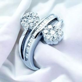 Anello in Oro Bianco 18 kt con Diamanti Naturali 0.92 ct Totali