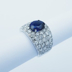18kt Gold Ring with Sapphire and Certified Diamonds-Model (Blue)