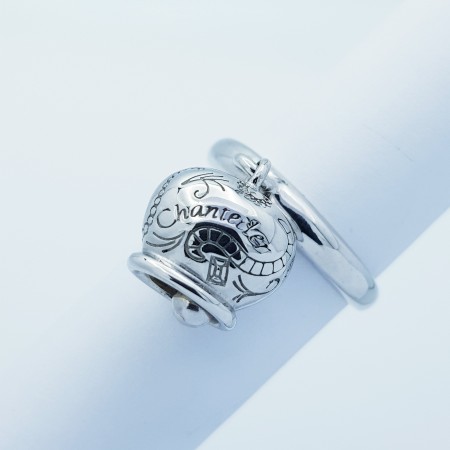 Bague Cloche en Or Blanc 18 carats