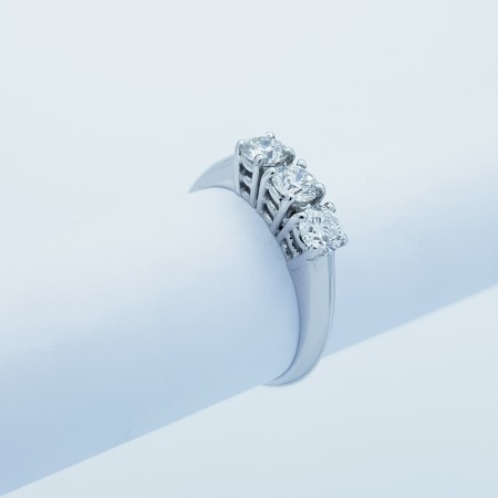 BAGUE TRILOG en OR 18 carats 0,90 ct Total F VS