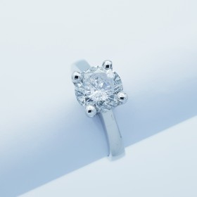 Solitaire Ring with 2.16 ct Certified Diamond - Model (Lucilla)