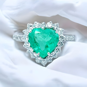 bague en Or 18 carats avec Diamants et Émeraude - (CŒUR)