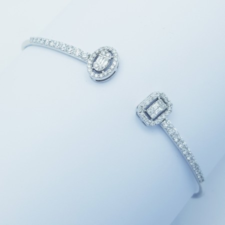 Bracelet en or blanc 18 carats et diamants 0,78 ct total - Modèle (Enclume et Marteau)