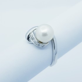 Anello Perla Akoya in Oro 18kt con Diamanti Certificati - Modello (Foulard)