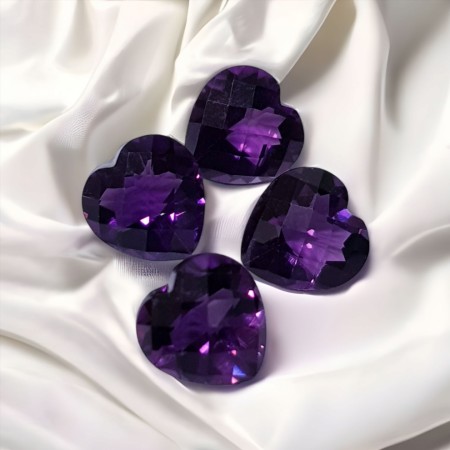 AMETHYST CUT HEART BRIOLE POIDS 1.60 ct 8x8 mm