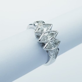 Bague en or 18kt avec diamants certifiés - Modèle (Tribo)