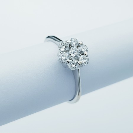 ANELLO in ORO BIANCO 18kt con DIAMANTI 0.72 ct Totali - Modello (MAGIC)