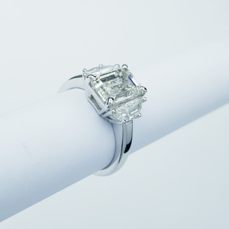 Bague en or 18kt avec diamants certifiés 3,84 ct au total - Modèle (Ever)