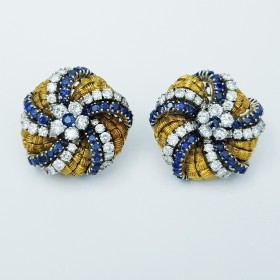 Boucles d'oreilles en or 18 carats avec saphirs bleus et diamants certifiés