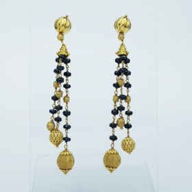 18 kt Yellow Gold and Onyx Earrings