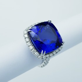 18kt Gold ring with Tanzanite and Certified Diamonds - Model (OMIII)