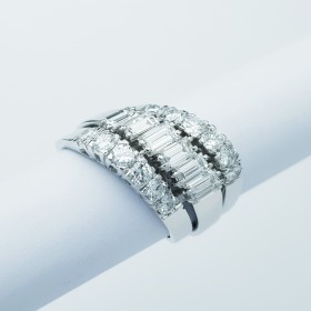 Anello in Oro 18 kt con Diamanti Certificati 3.25 ct Totali - Modelo (Queen)