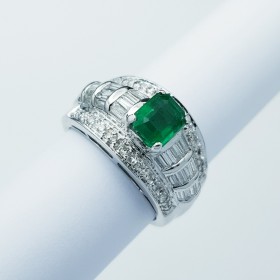 Bague en or 18kt avec émeraude et diamants certifiés - Modèle (Prague)