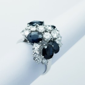 18kt gold ring with Certified Sapphires and Diamonds - Model (Gerberas)