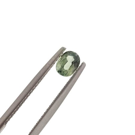 Saphir vert taille ovale 0,49 carats 5 x 4 mm