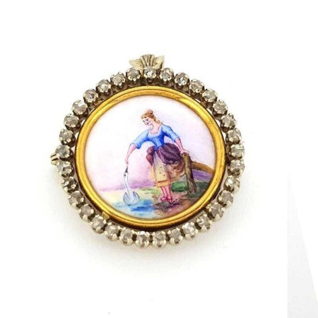 Brooch pendant in gold early 900 enamel diamonds 0.70 carat
