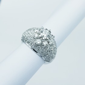 18 kt Gold Ring with Certified Diamonds