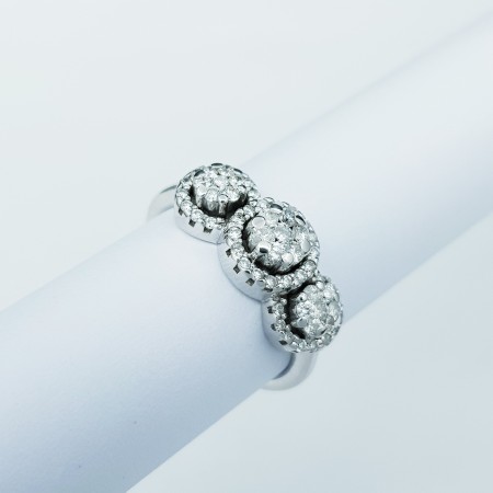 BAGUE EN OR BLANC 18kt avec DIAMONDS 0.85 ct Total - Modèle (MAGIC)