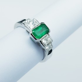 Bague en or 18kt avec émeraude et diamants certifiés - Modèle (Berg)