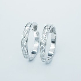 Orecchini Cerchio in Oro Bianco con Diamanti Certificati 4.00 ct Totali