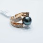 18 kt gold ring with Tahitian pearl and 2.36 ct diamonds