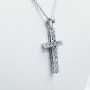 Pendentif croix en or blanc avec diamants 0.60 carat