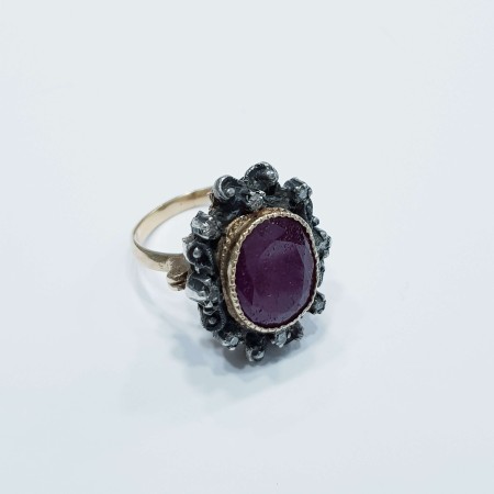 VINTAGE RUBY DIAMOND RING
